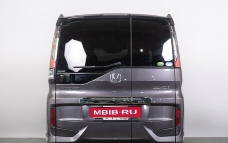 Honda Stepwgn IV, 2019 год, 2 589 000 рублей, 4 фотография