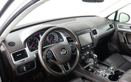 Volkswagen Touareg III, 2016 год, 3 299 000 рублей, 9 фотография