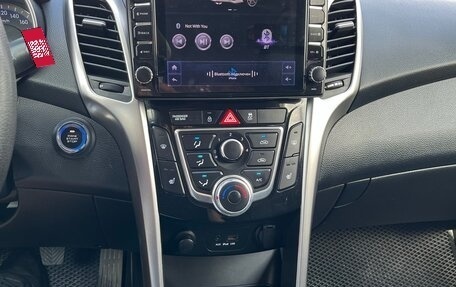Hyundai i30 II рестайлинг, 2012 год, 800 000 рублей, 15 фотография