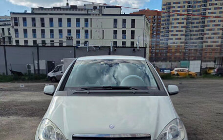 Mercedes-Benz A-Класс, 2011 год, 1 100 000 рублей, 3 фотография