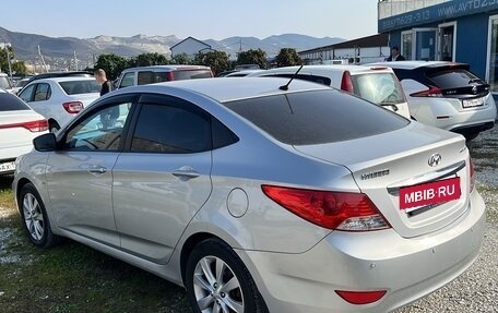 Hyundai Solaris II рестайлинг, 2013 год, 870 000 рублей, 2 фотография
