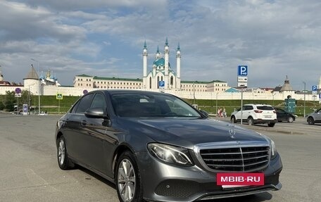 Mercedes-Benz E-Класс, 2016 год, 1 916 000 рублей, 2 фотография