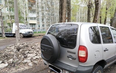 Chevrolet Niva I рестайлинг, 2004 год, 390 000 рублей, 5 фотография