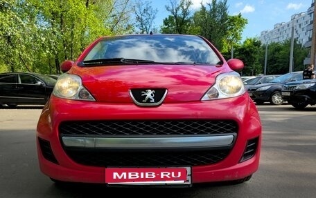 Peugeot 107 I рестайлинг, 2011 год, 355 000 рублей, 3 фотография