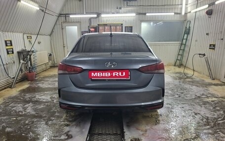 Hyundai Solaris II рестайлинг, 2021 год, 1 350 000 рублей, 4 фотография