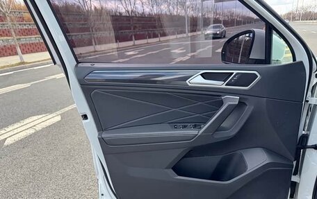 Volkswagen Tiguan II, 2022 год, 2 100 005 рублей, 9 фотография