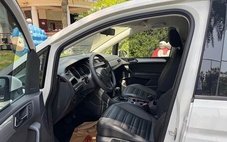 Volkswagen Touran III, 2022 год, 1 400 005 рублей, 9 фотография