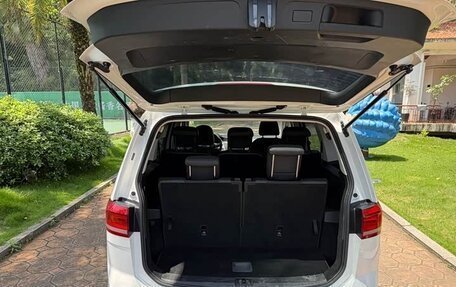 Volkswagen Touran III, 2022 год, 1 400 005 рублей, 15 фотография