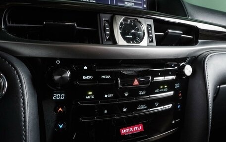 Lexus LX III, 2018 год, 7 899 000 рублей, 26 фотография