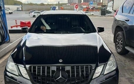 Mercedes-Benz E-Класс, 2012 год, 2 000 000 рублей, 1 фотография