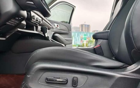 Honda Vezel, 2022 год, 1 400 005 рублей, 8 фотография