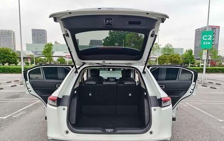 Honda Vezel, 2022 год, 1 400 005 рублей, 21 фотография