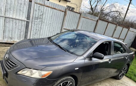 Toyota Camry, 2006 год, 830 000 рублей, 2 фотография