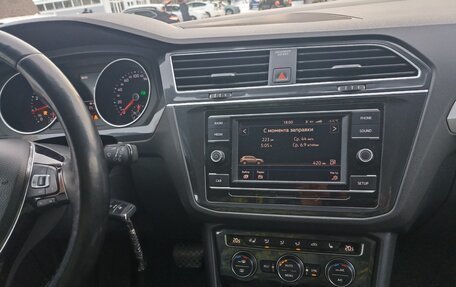 Volkswagen Tiguan II, 2018 год, 2 250 000 рублей, 4 фотография