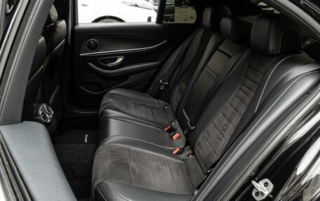 Mercedes-Benz E-Класс, 2018 год, 3 249 000 рублей, 10 фотография