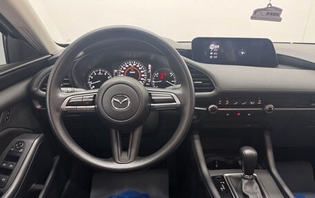 Mazda 3, 2023 год, 1 680 000 рублей, 10 фотография
