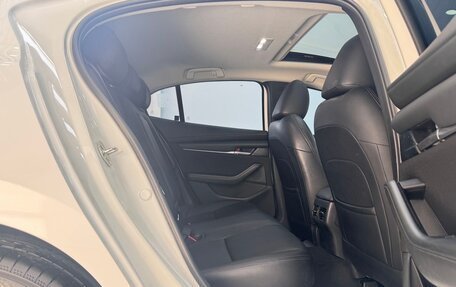 Mazda 3, 2023 год, 1 680 000 рублей, 17 фотография