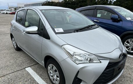Toyota Vitz, 2020 год, 890 000 рублей, 14 фотография