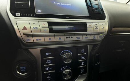 Toyota Land Cruiser Prado 150 рестайлинг 2, 2018 год, 5 700 000 рублей, 14 фотография