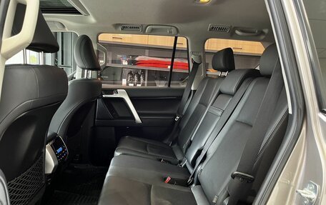 Toyota Land Cruiser Prado 150 рестайлинг 2, 2018 год, 5 700 000 рублей, 15 фотография
