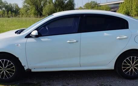 KIA Rio IV, 2018 год, 550 000 рублей, 2 фотография