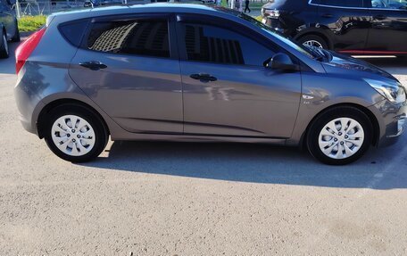 Hyundai Solaris II рестайлинг, 2015 год, 1 150 000 рублей, 4 фотография