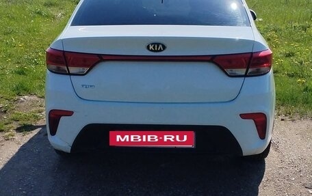 KIA Rio IV, 2018 год, 550 000 рублей, 3 фотография