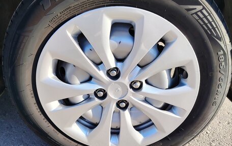 Hyundai Solaris II рестайлинг, 2015 год, 1 150 000 рублей, 20 фотография