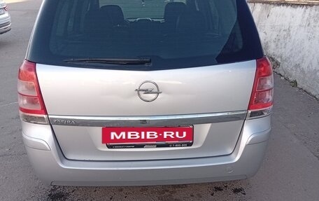 Opel Zafira B, 2011 год, 660 000 рублей, 3 фотография