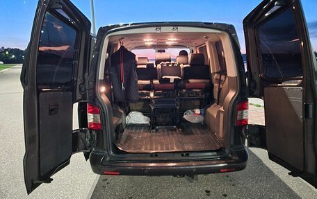 Volkswagen Caravelle T5, 2010 год, 2 350 000 рублей, 5 фотография