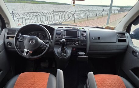 Volkswagen Caravelle T5, 2010 год, 2 350 000 рублей, 12 фотография