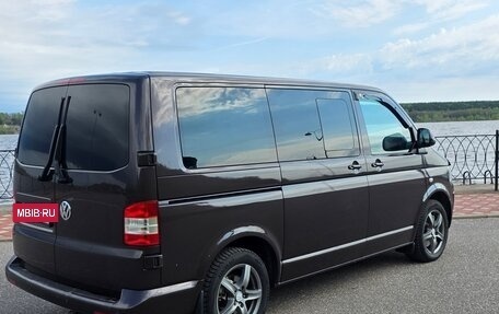 Volkswagen Caravelle T5, 2010 год, 2 350 000 рублей, 8 фотография
