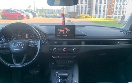 Audi A4, 2017 год, 2 590 000 рублей, 6 фотография