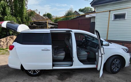KIA Carnival III, 2019 год, 3 300 000 рублей, 1 фотография