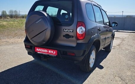 Chevrolet Niva I рестайлинг, 2016 год, 720 000 рублей, 3 фотография