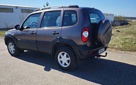 Chevrolet Niva I рестайлинг, 2016 год, 720 000 рублей, 9 фотография