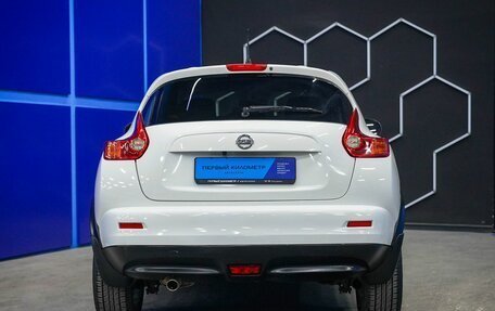Nissan Juke II, 2011 год, 900 000 рублей, 8 фотография