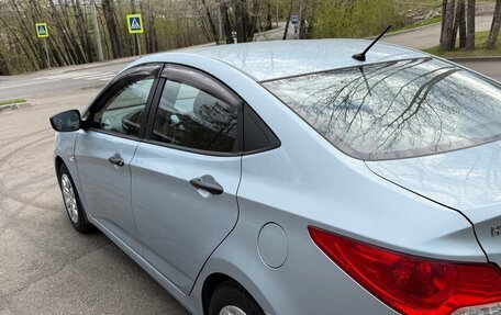 Hyundai Solaris II рестайлинг, 2011 год, 540 000 рублей, 2 фотография