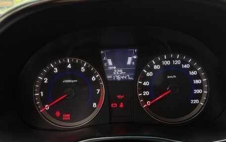 Hyundai Solaris II рестайлинг, 2011 год, 540 000 рублей, 10 фотография