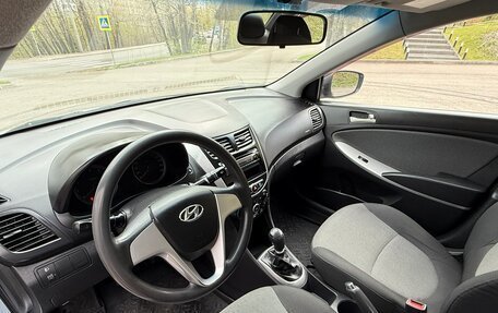 Hyundai Solaris II рестайлинг, 2011 год, 540 000 рублей, 8 фотография