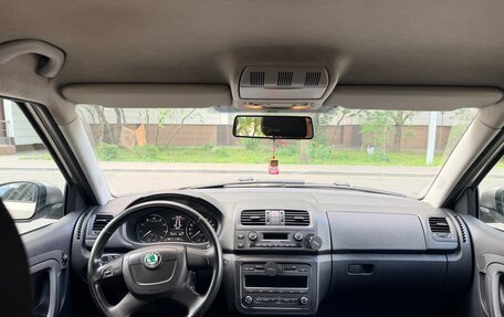 Skoda Fabia II, 2011 год, 850 000 рублей, 17 фотография