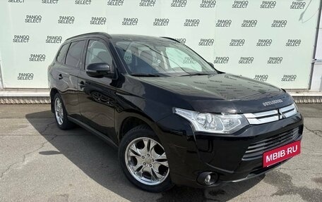 Mitsubishi Outlander III рестайлинг 3, 2013 год, 1 490 000 рублей, 3 фотография