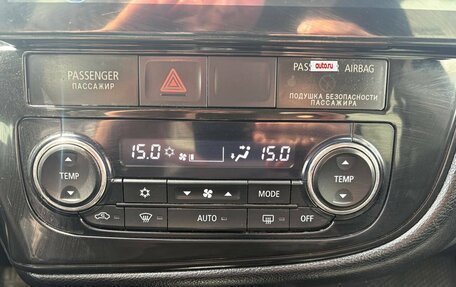 Mitsubishi Outlander III рестайлинг 3, 2013 год, 1 490 000 рублей, 17 фотография