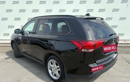 Mitsubishi Outlander III рестайлинг 3, 2013 год, 1 490 000 рублей, 6 фотография