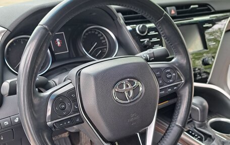 Toyota Camry, 2019 год, 2 930 000 рублей, 9 фотография