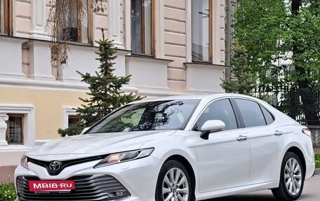 Toyota Camry, 2019 год, 2 930 000 рублей, 3 фотография