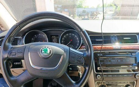Skoda Superb III рестайлинг, 2010 год, 800 000 рублей, 8 фотография