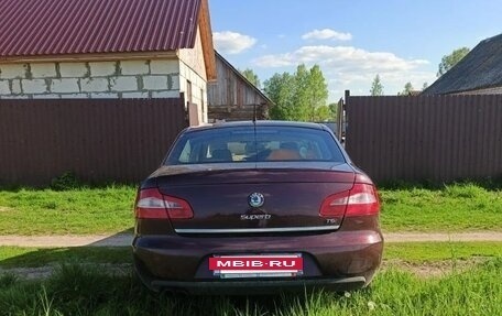 Skoda Superb III рестайлинг, 2010 год, 800 000 рублей, 2 фотография