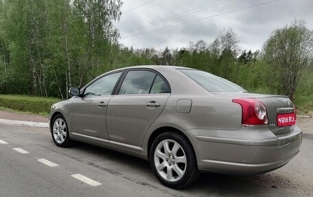 Toyota Avensis III рестайлинг, 2006 год, 640 000 рублей, 1 фотография