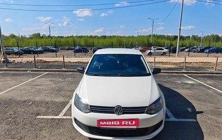 Volkswagen Polo VI (EU Market), 2015 год, 750 000 рублей, 2 фотография